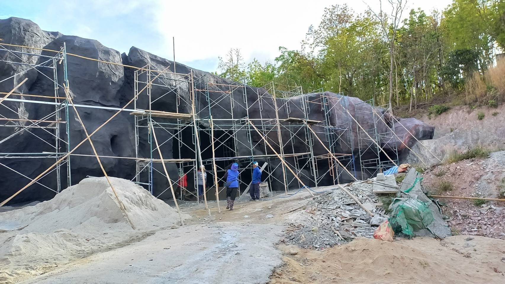 ความคืบหน้าการก่อสร้าง ถ้ำภาวนาโพธิญาณ วัดป่าพุทธชินวงศาราม